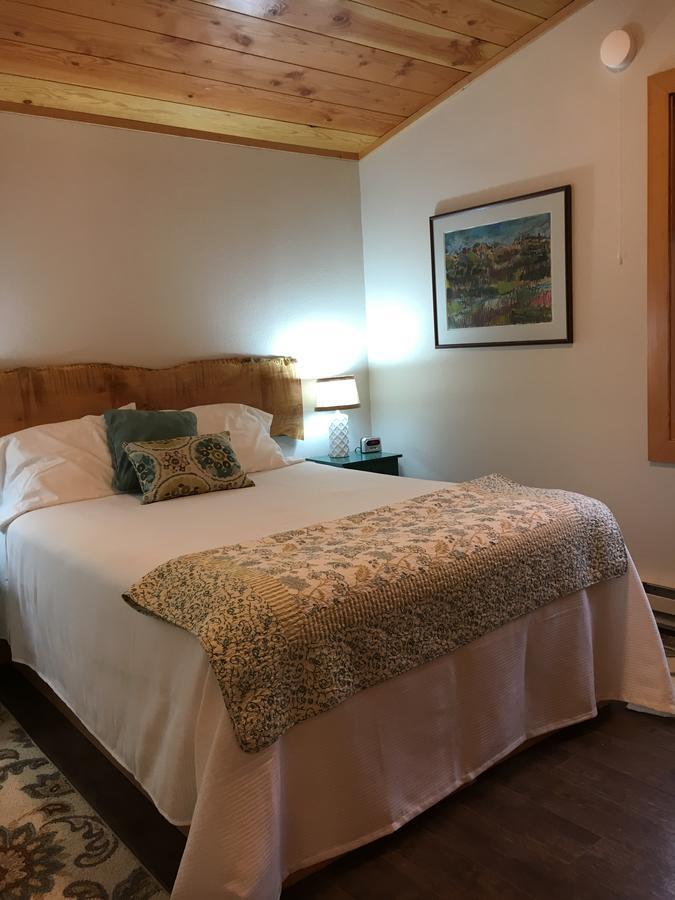 Lodge Hoh Valley *